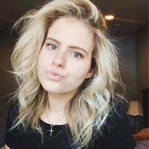 Meet your Posher, Viviana